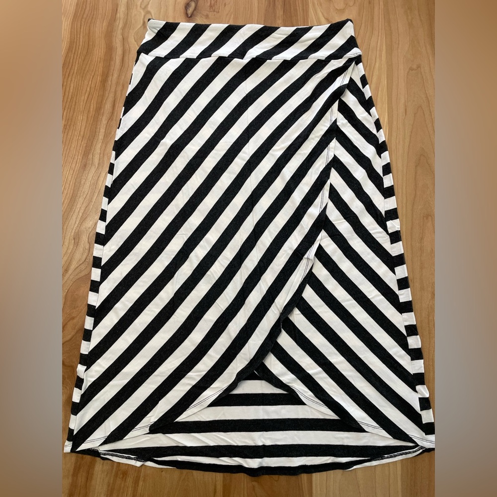Athleta Medium Charcoal and White Striped Hi-lo Faux Wrap Skirt Athleisure